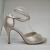 Talla '7' Tacon '8.5cm' Modelo 'Lovely' Piel Plateado y platino