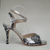 Talla '6.5' Tacon '8.5cm' Modelo 'Open double' Piel Plateada con animal print